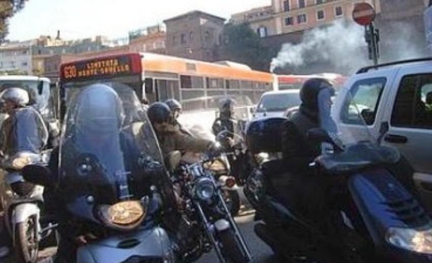 traffico smog a roma