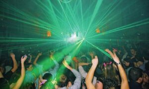 Contagiati festa in Sardegna, discoteca