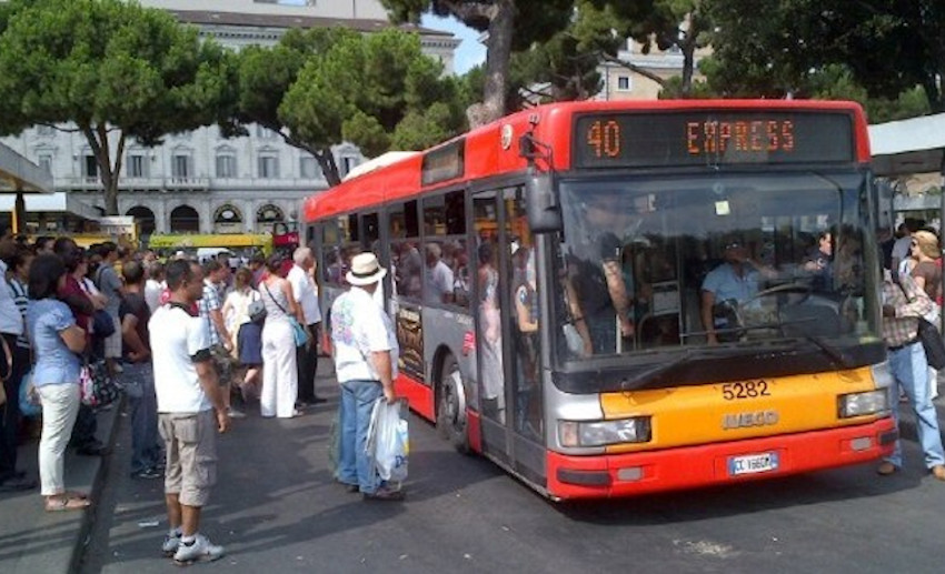 Autobus affollati