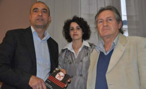Pino Nazio con la figlia del brigadiere Santino Tuzi e Guglielmo Mollicone