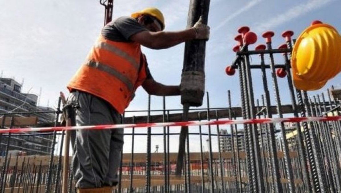 morti lavoro palo ormeggi ostia cantiere nautico operaio morto