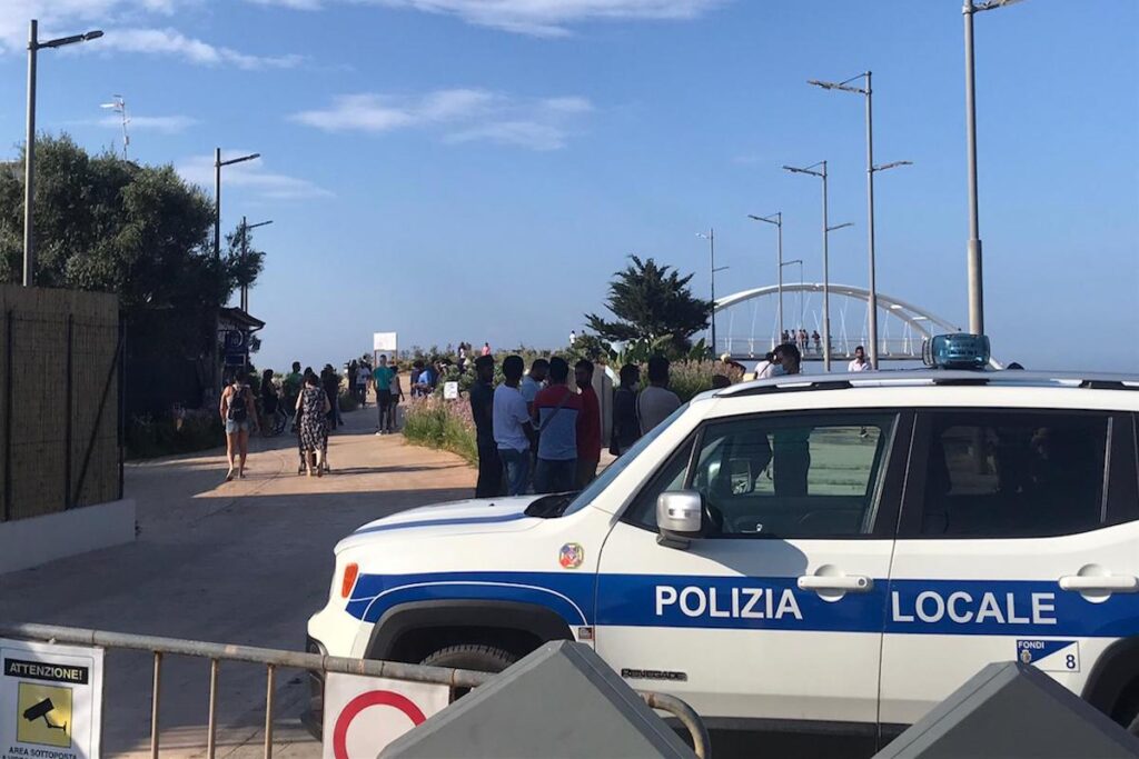 polizia locale alla campagna vaccinale di fondi