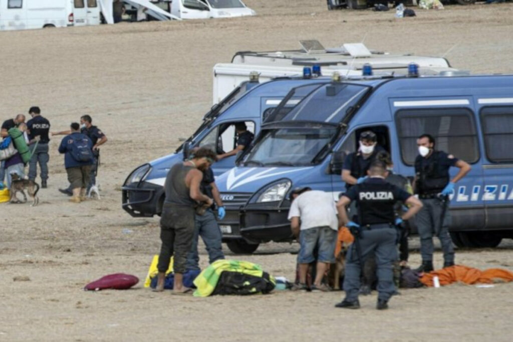 Rave Valentano controlli delle forze dell'ordine