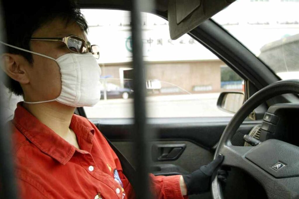 mascherina in auto