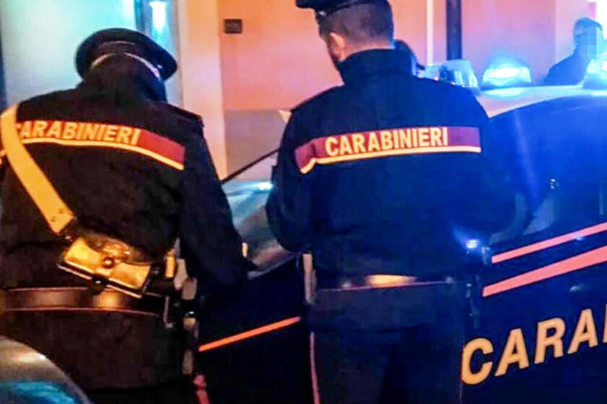 CC Controlli Carabinieri, Suv contromano Nomentana