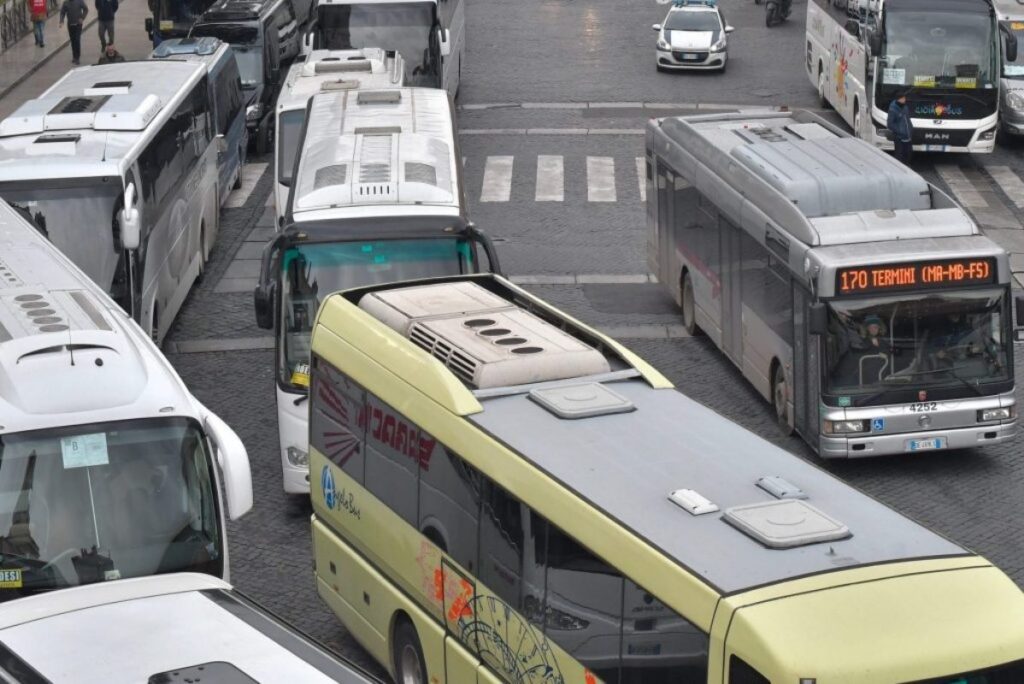 bus turistici a roma