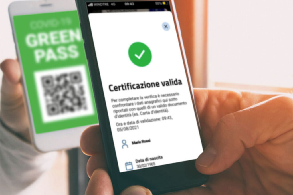 Controllo del Green Pass virtuale con un altro telefono