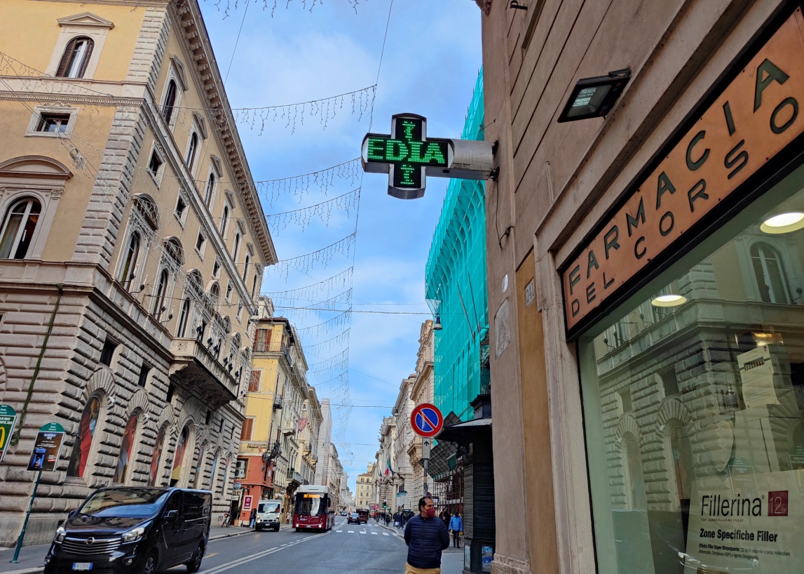 farmacia via del corso a roma