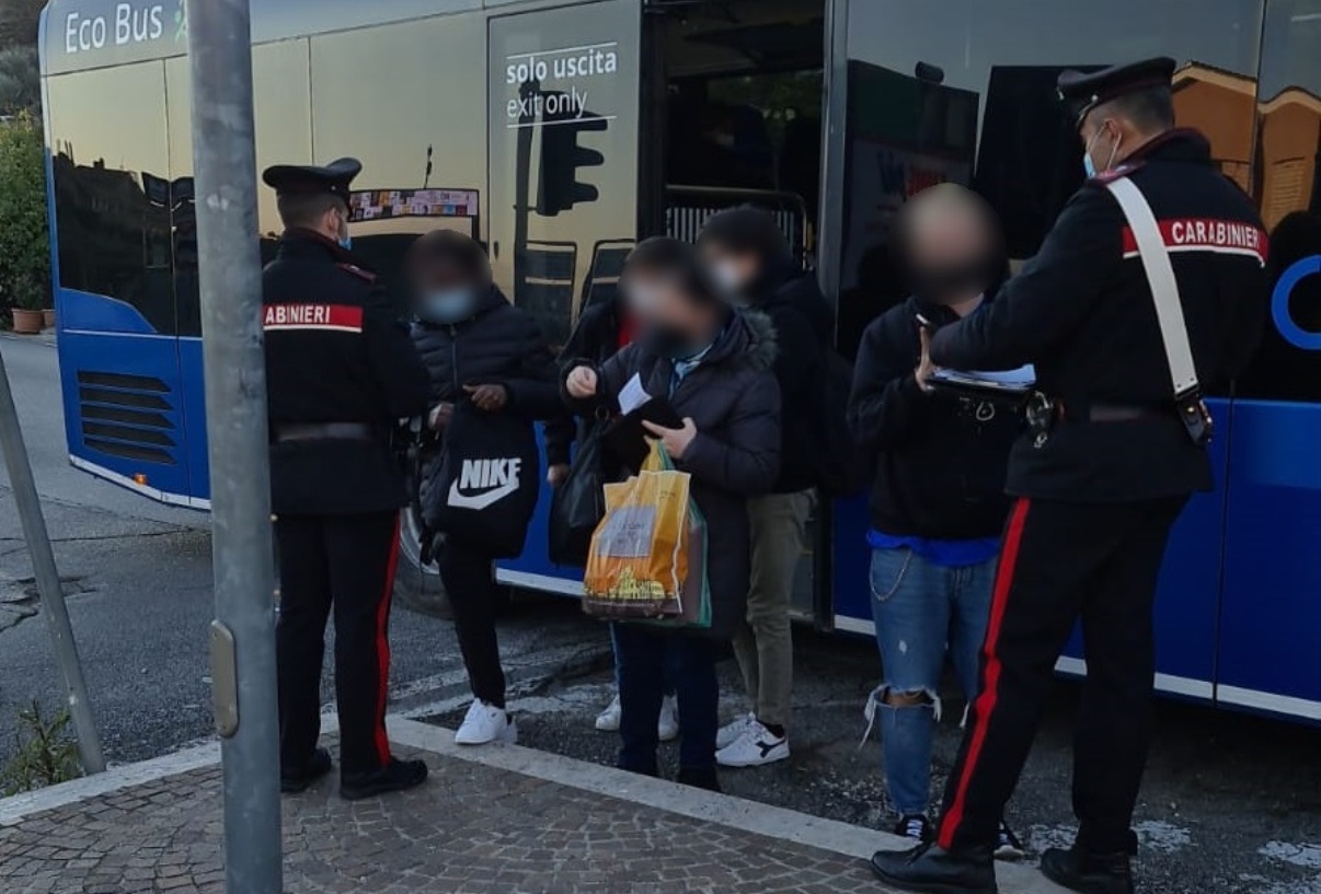 Carabinieri controlli anti covid
