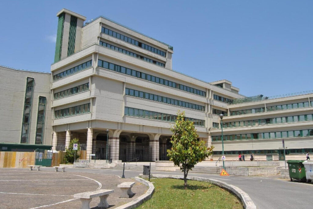 Tribunale di Frosinone entrata principale