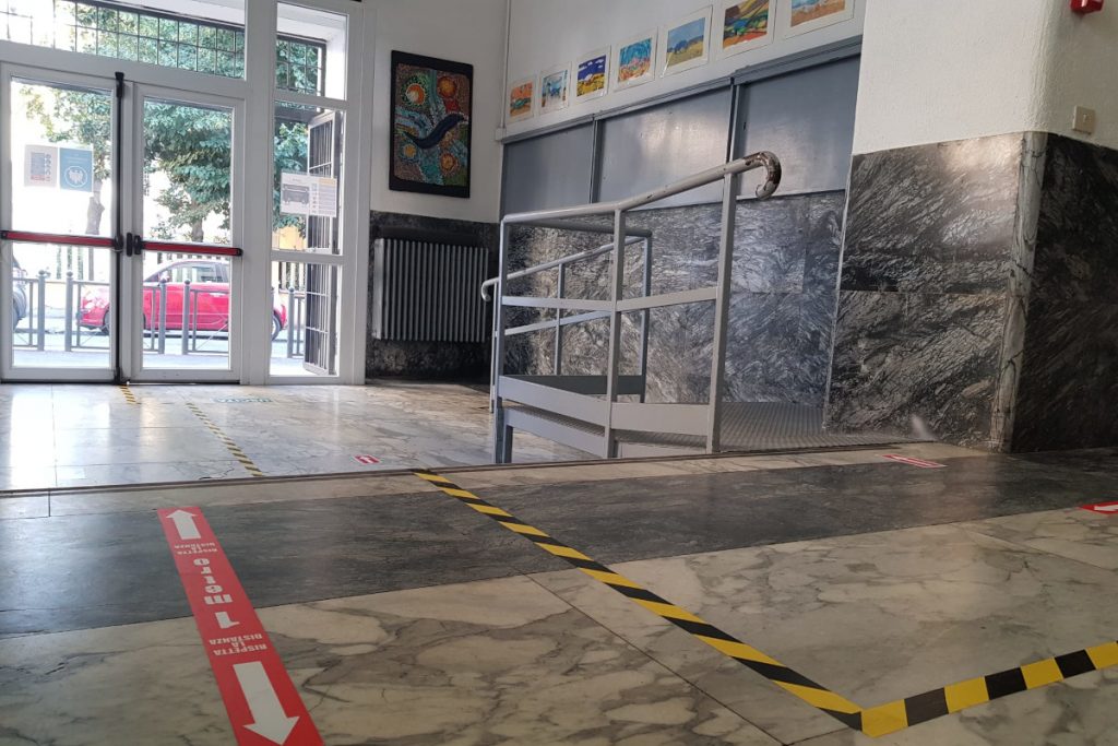 IC Boccioni entrata della scuola dall'interno, Via Boccioni IC Boccioni