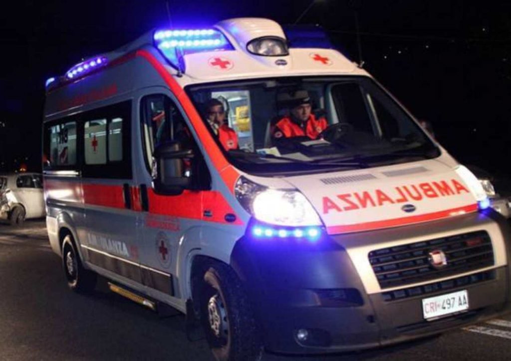 ambulanza in servizio di notte