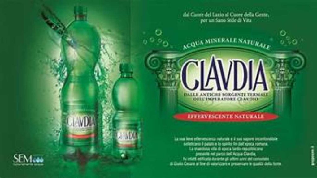 Etichetta delle bottiglie di acqua Claudia