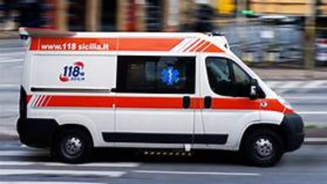 ambulanza in movimento