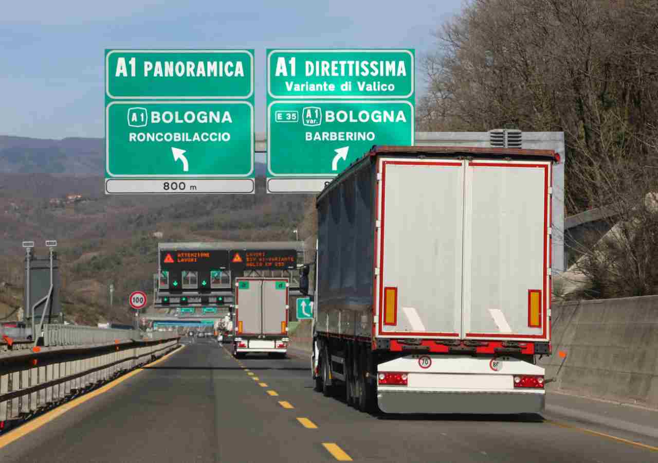 camion su Autostrada A1 con cartello direzione Bologna
