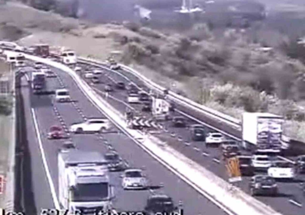 Inversione a U in autostrada Fiano Romano