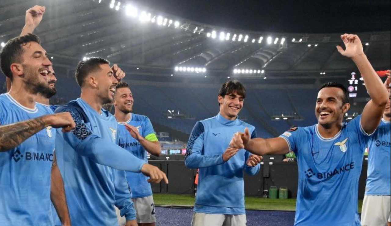 Giocatori della Lazio festeggiano