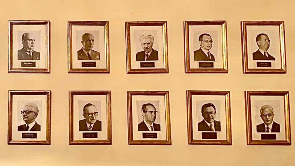 foto di ex Presidenti del Consiglio, tra i quali Benito Mussolini