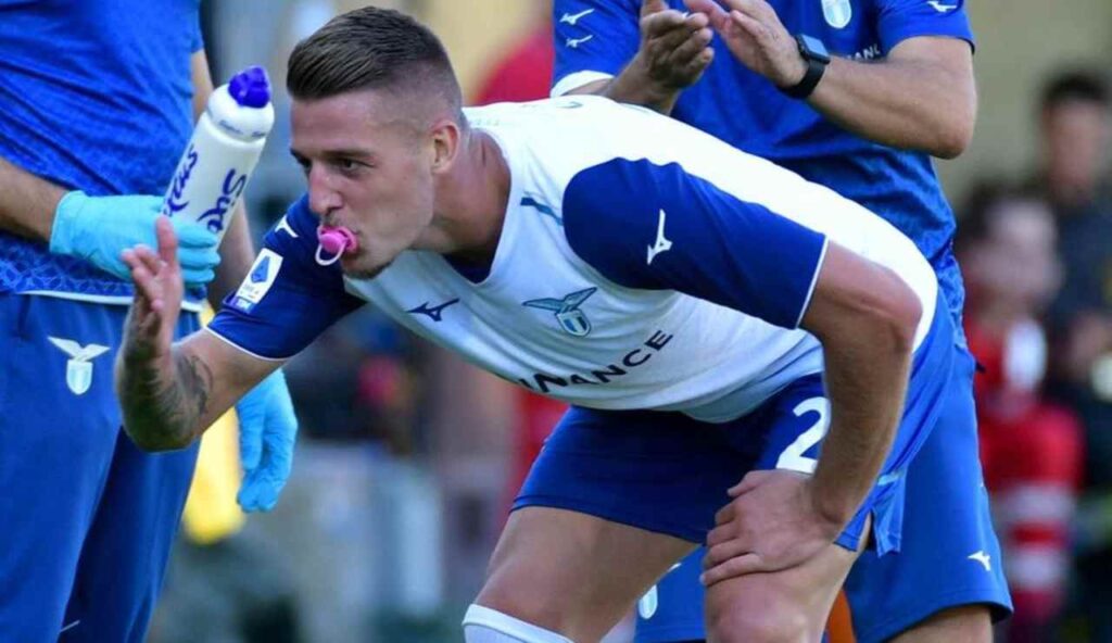 Milinkovic Savic esulta dopo il goal