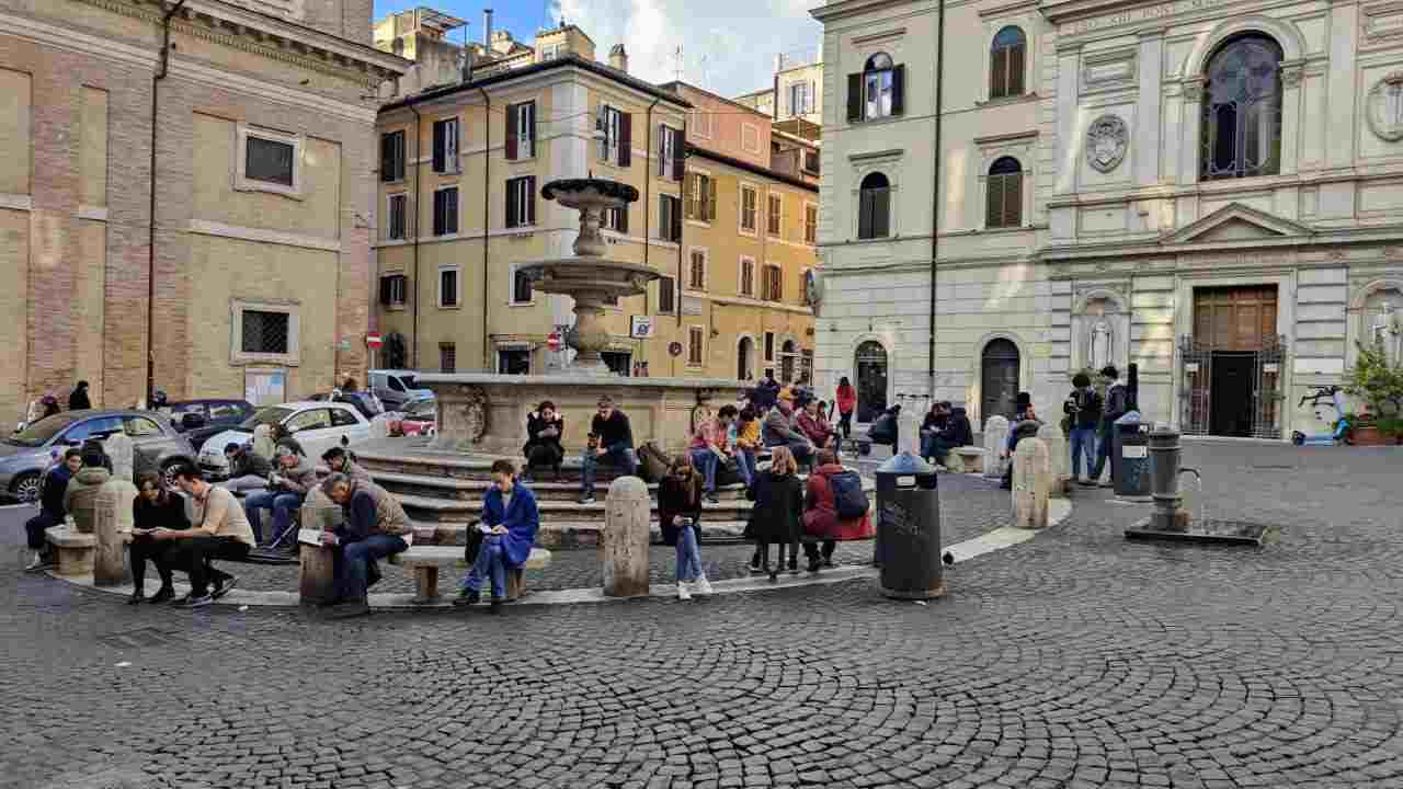 Piazza della Madonna dei Monti a Roma
