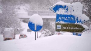 Neve nei pressi di Amatrice in provincia di Rieti