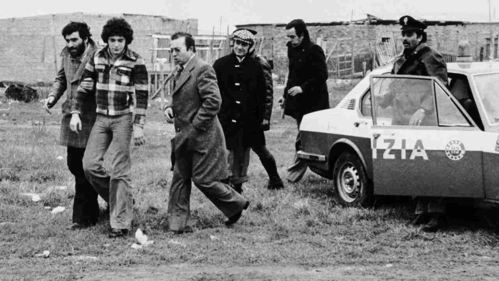 Idroscalo di Ostia, Polizia sul luogo dell'omicidio di Pasolini