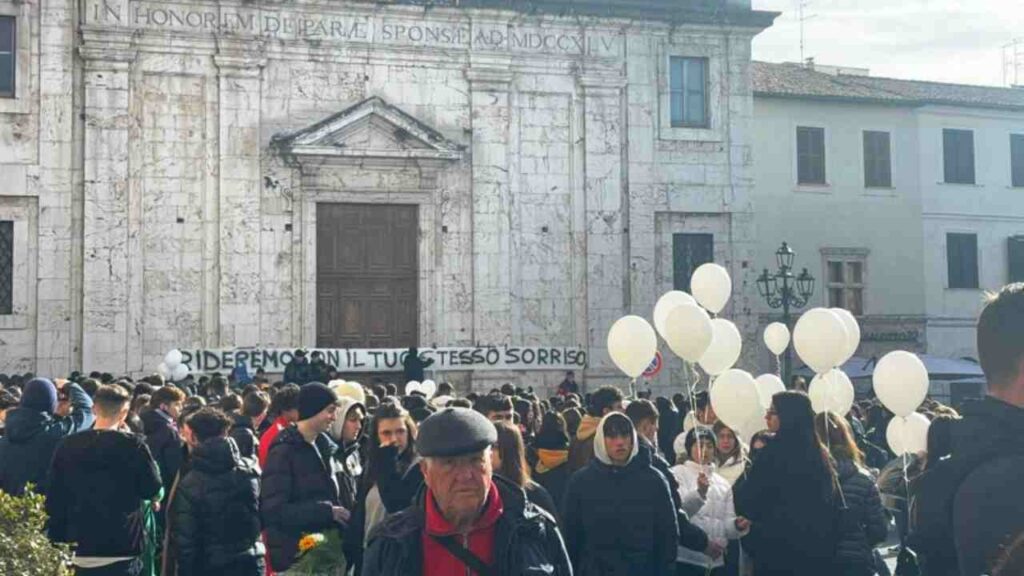 Piazza Santa Maria ad Alatri, manifestazione per ricordare Thomas Bricca