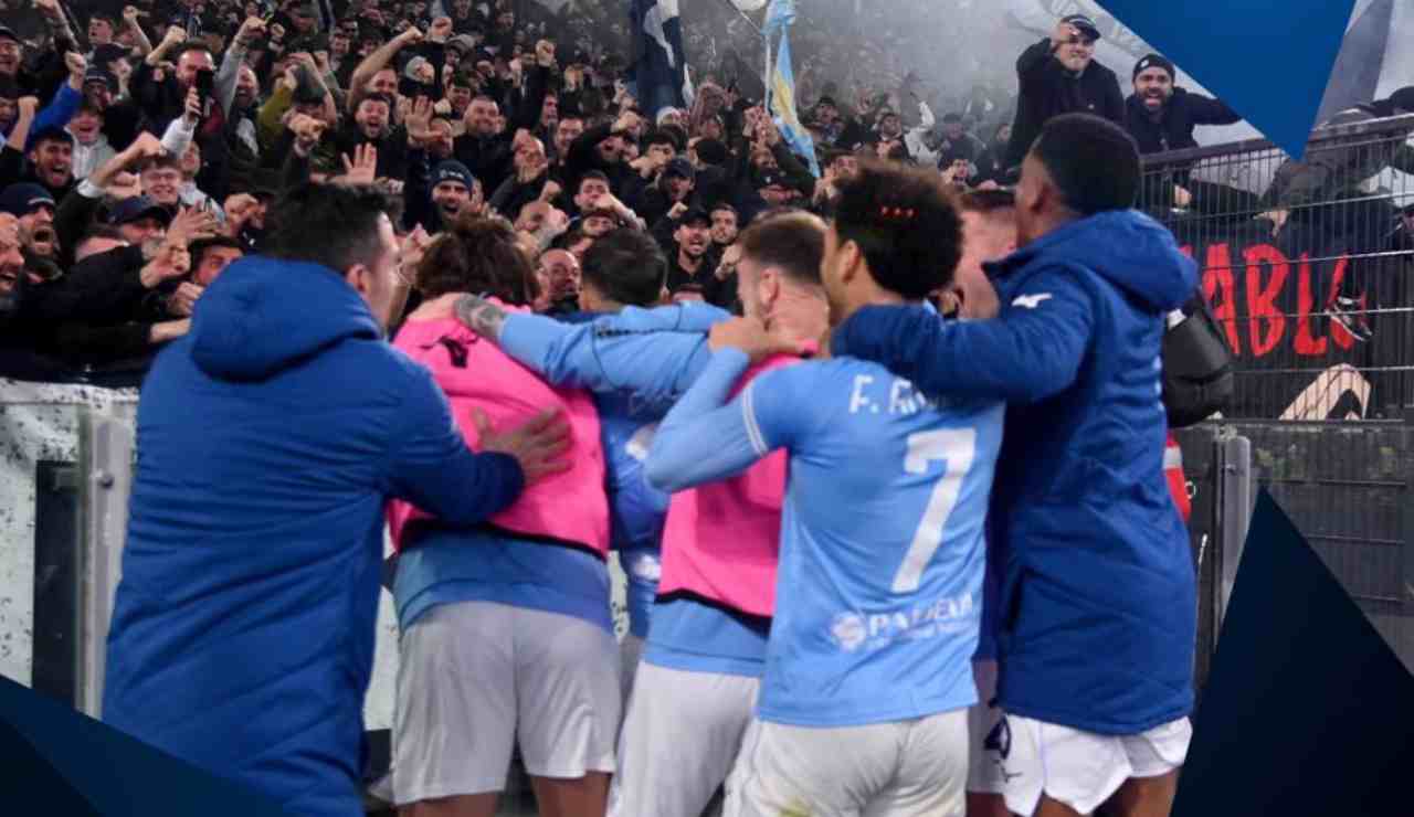 La Lazio festeggia la vittoria nella partita di calcio di Serie A del derby contro la Roma