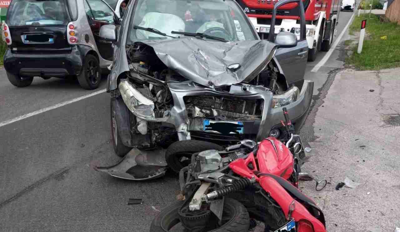 Incidente mortale sulla Casilina a Ferentino, motociclista muore schiantandosi con un'auto