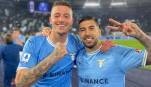 Zaccagni e Milinkovic Savic festeggiano la vittoria nella partita di calcio di Serie A contro la Juventus