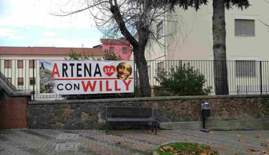 Artena, cartello di vicinanza e solidarietà con la famiglia di Willy
