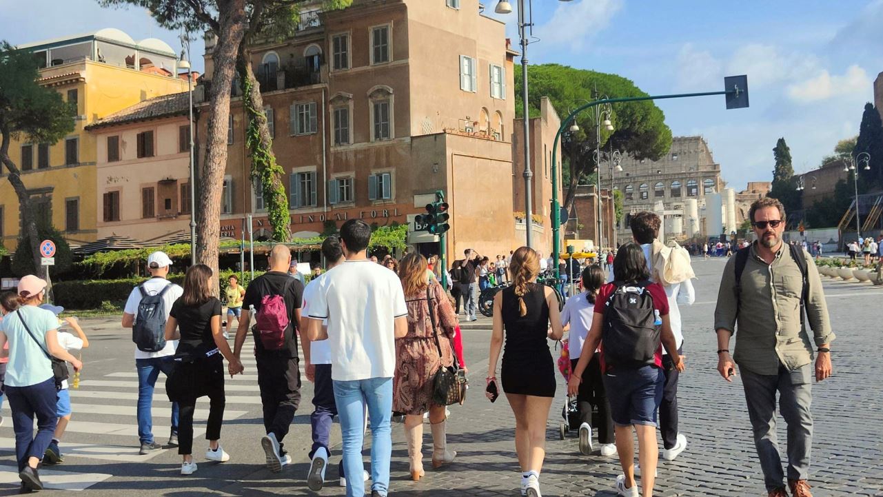 Roma, il Colosseo sullo sfondo