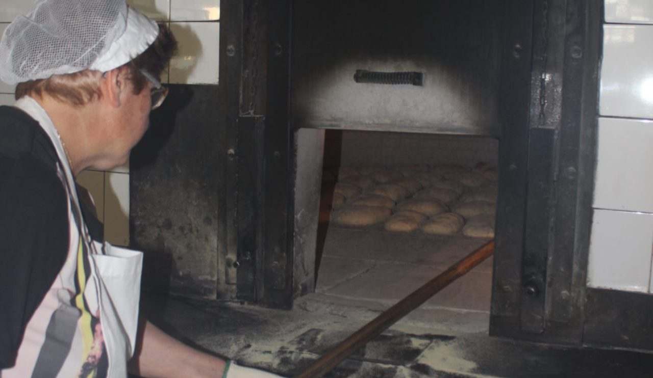 Pane di Lariano, cottura in forno con fascine di castagno