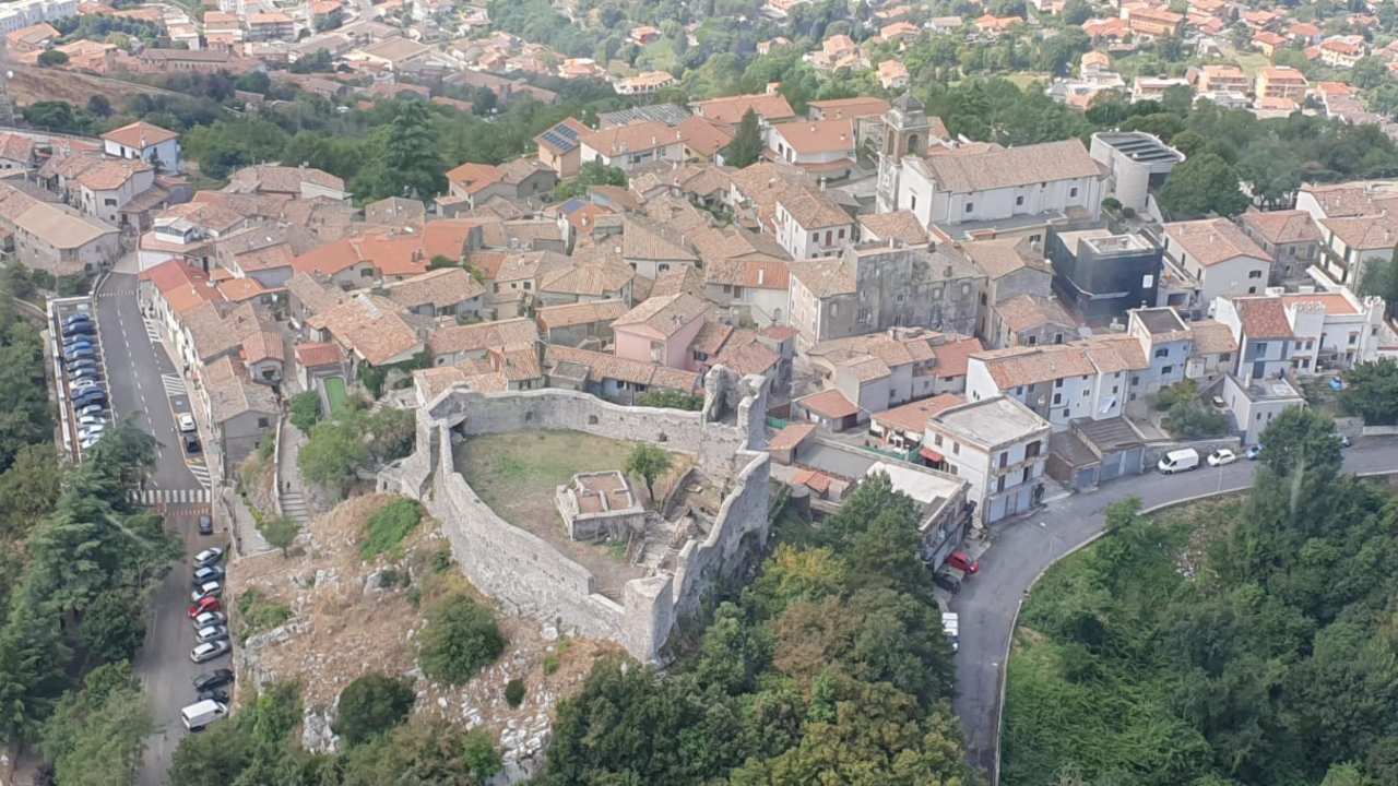 Veduta dall'alto di Castel San Pietro Romano