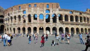 Roma, area intorno al Colosseo