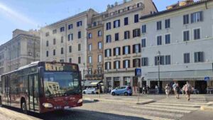 Autobus Atac nei pressi di Piazza Venezia, Roma