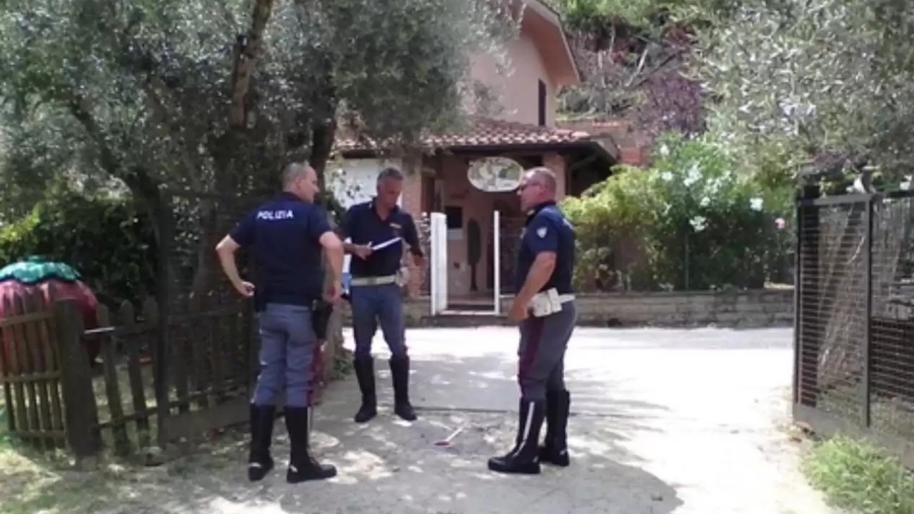 Polizia all'asilo nido La Fattoria di Mamma Cocca, a Velletri