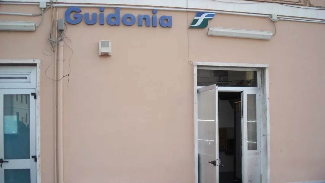 Guidonia, stazione ferroviaria