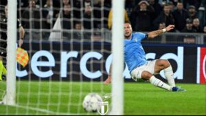 Immobile della Lazio in gol contro il Feyenoord nella partita di calcio di Champions League
