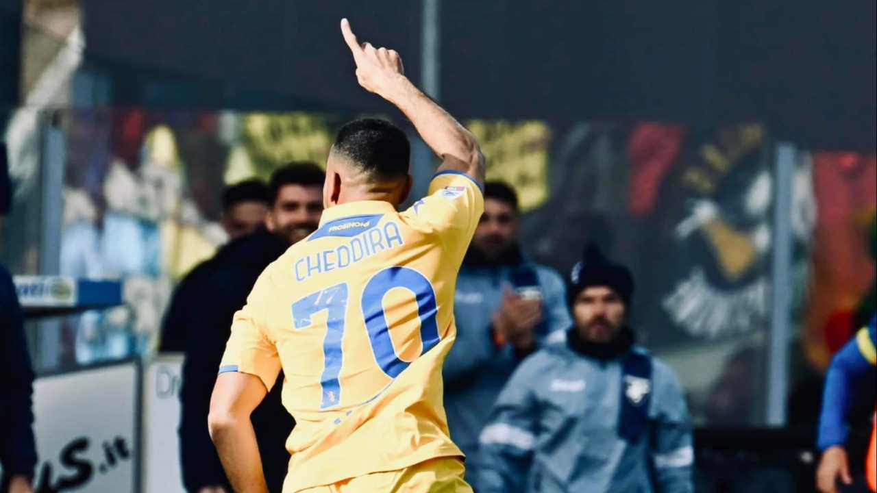 Cheddira esulta nella partita di calcio di serie A tra Frosinone e Lecce