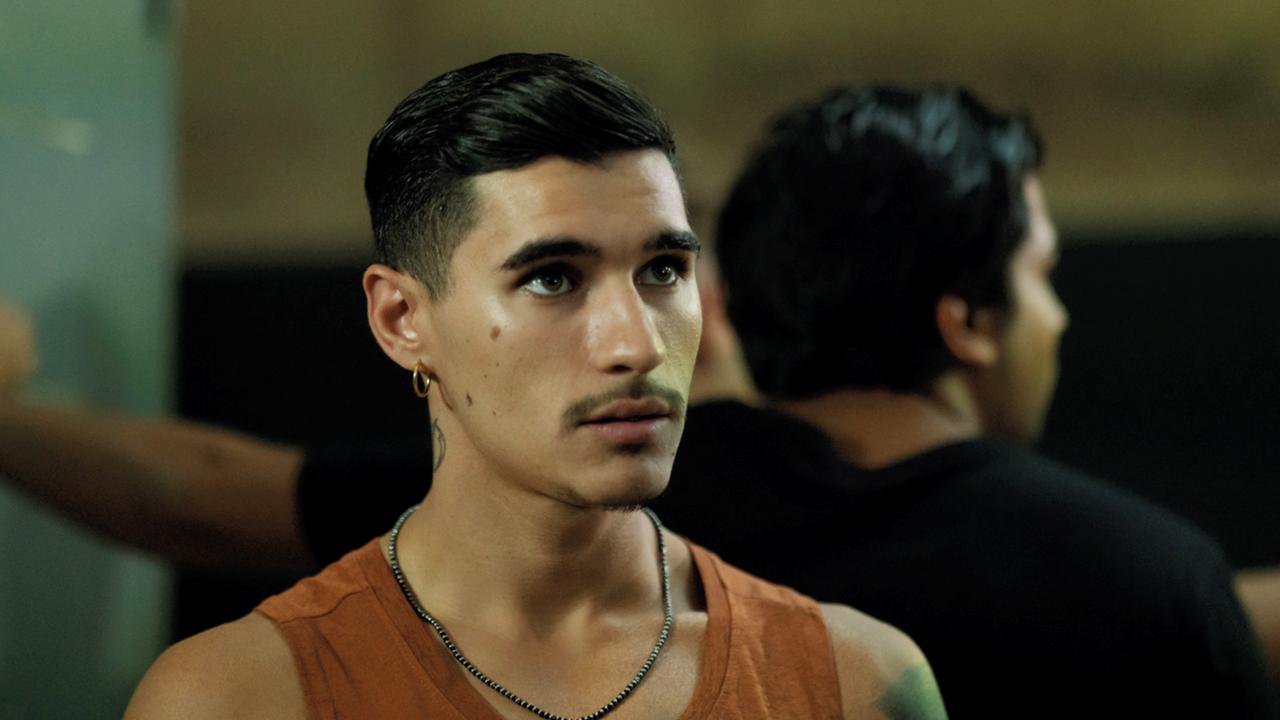 Milos, protagonista della fiction 