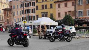 Forze Armate nel centro di Roma