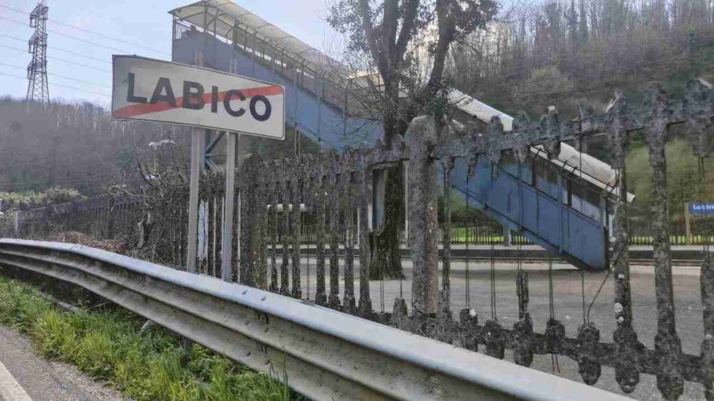 Labico, sovrappasso pedonale alla stazione ferroviaria