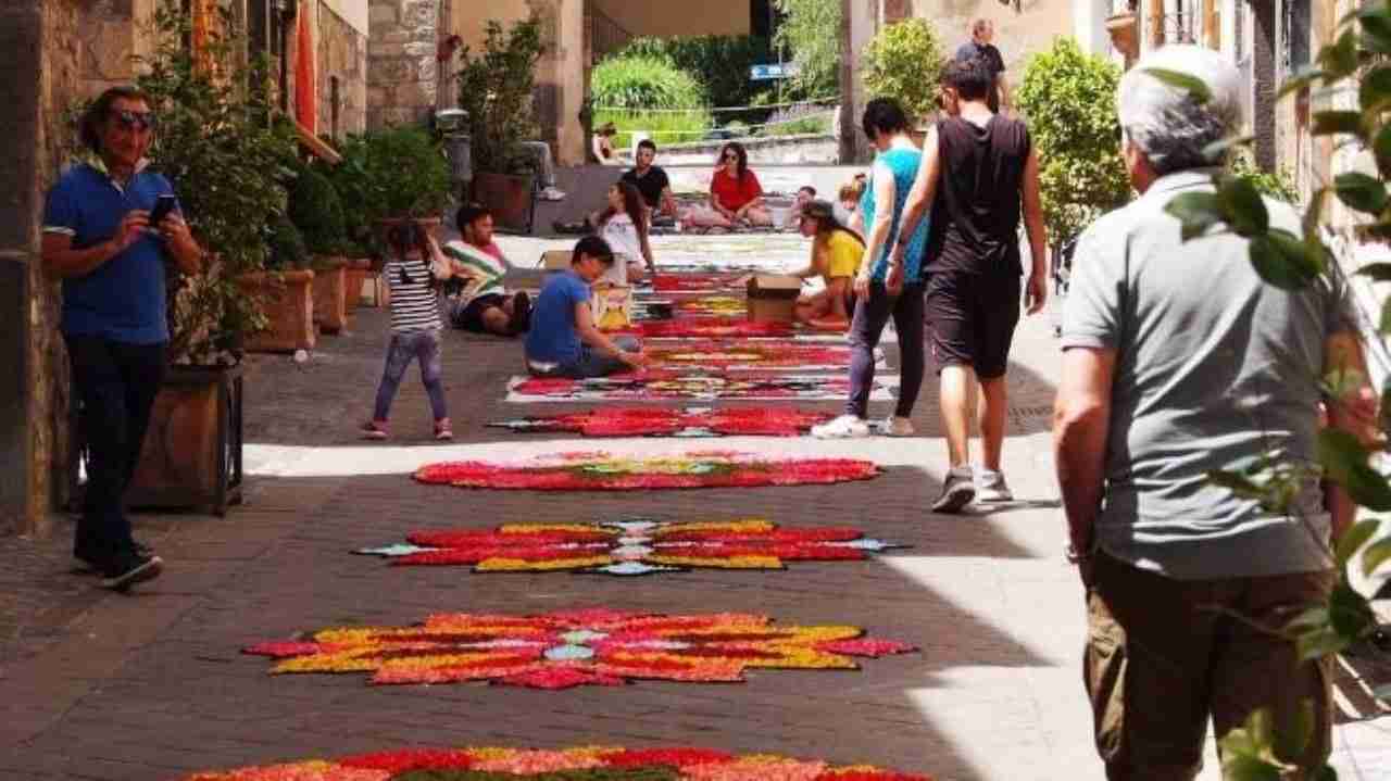 Infiorata Bolsena, preparativi