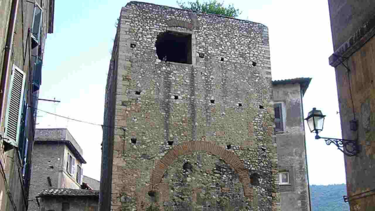 Rione Castrovetere, porta di accesso