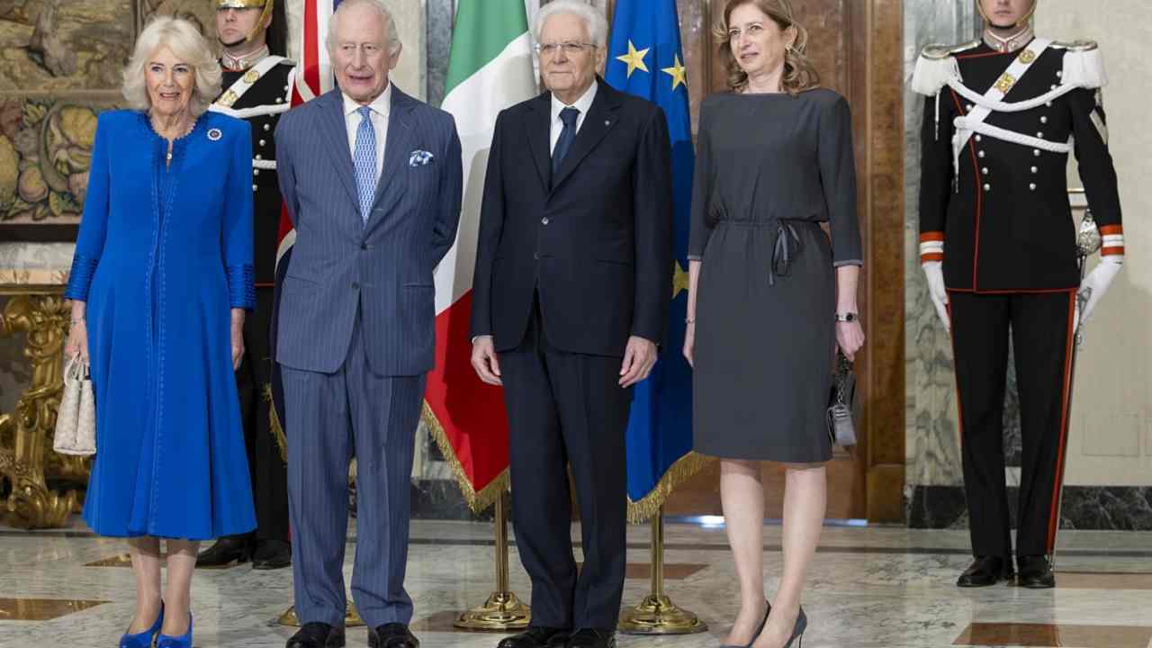 Il Presidente della Repubblica Sergio Mattarella e la Signora Laura con ile Loro Maestà il Re Carlo III e la Regina Camilla del Regno Unito di Gran Bretagna e Irlanda del Nord