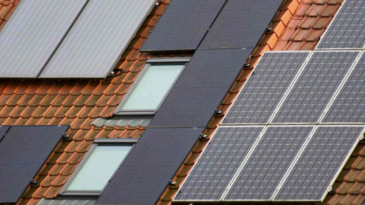 Impianto fotovoltaico, pannelli fotovoltaici, pexels, jan-van bizar