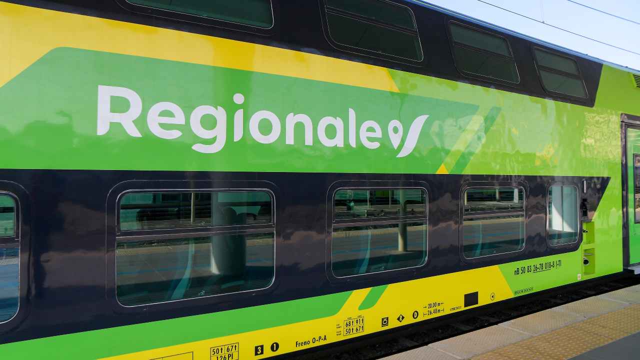 Nuovo treno Regionale di Trenitalia con livrea verde