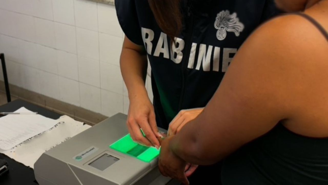 Carabinieri, Esecuzione fermi Prostituzione e droga a Roma