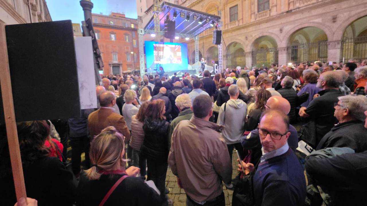 Manifestazione Ranucci in Piazza Santi Apostoli